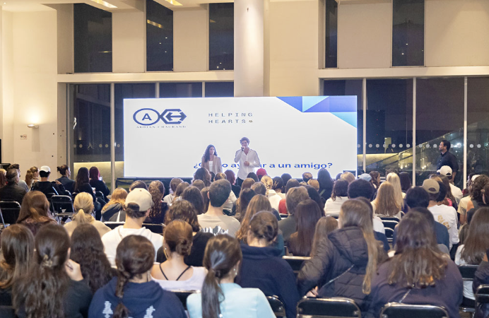 Cómo ayudar a un amigo en crisis — conferencia con Adrián Chaurand